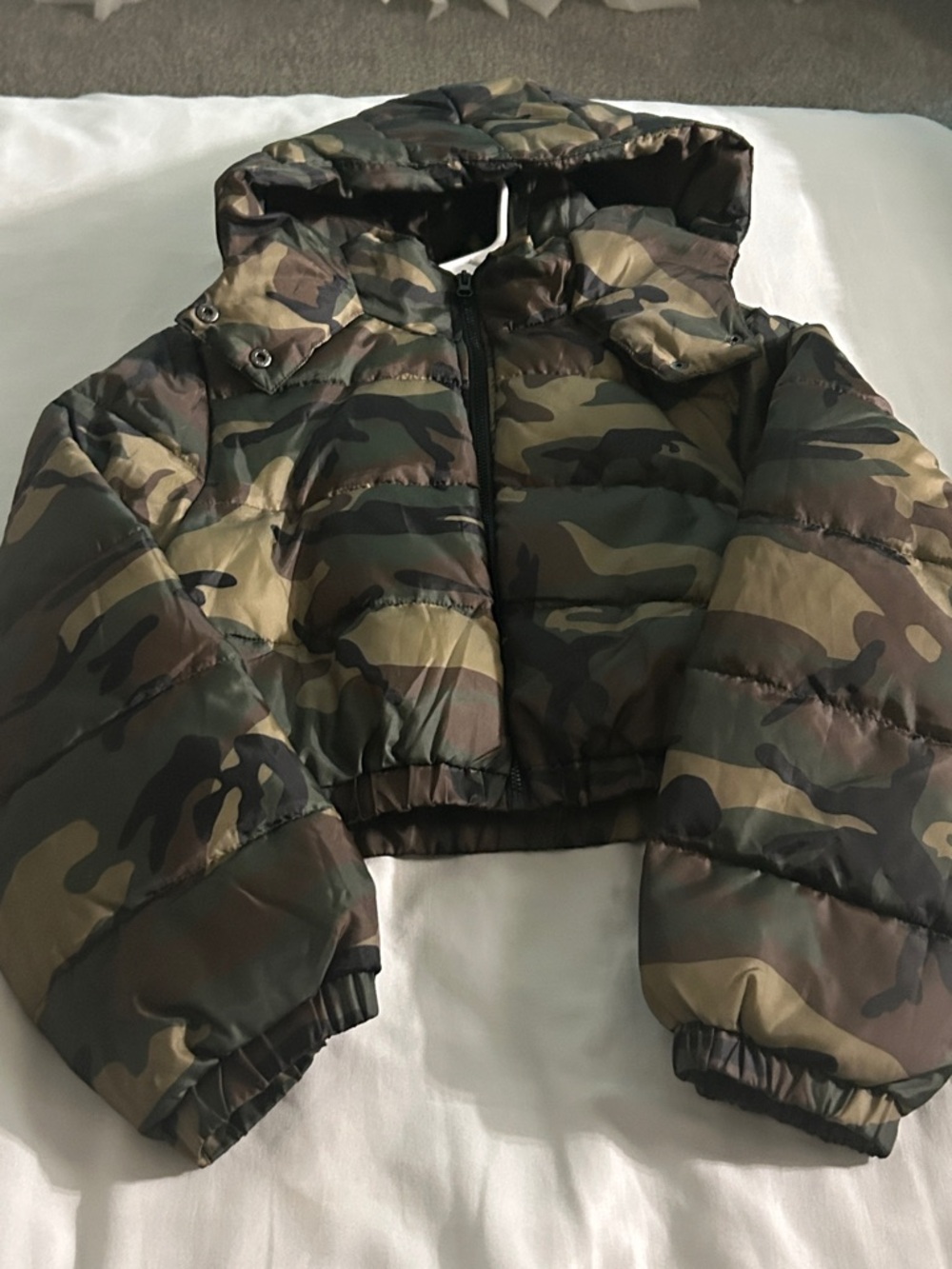 Almost Famous Kids Camo Hooded Crop Puffer Jacket - Green/Brown